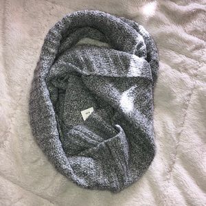 Infinity scarf